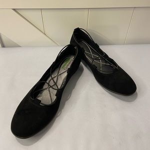 Baretraps Memory Foam Women's Ballet Slip on Shoes Faux Suede Size 6M